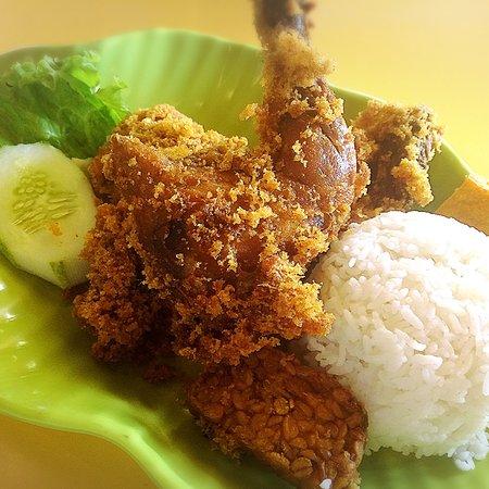 Ayam Kremes Kraton